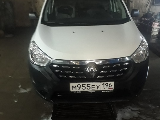 Реклама на автомобиль Renault DOKKER