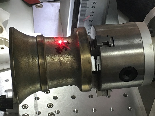 Гравировка на радиусных изделиях