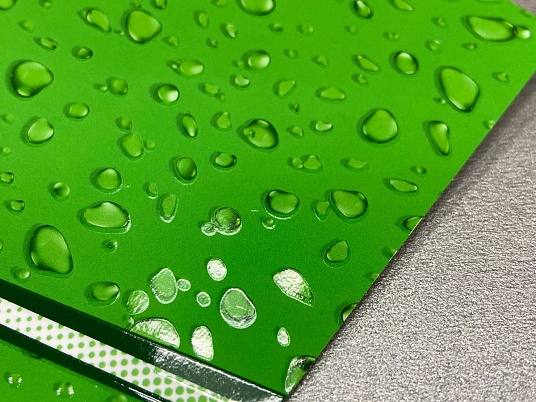 Визитки с УФ-лаком