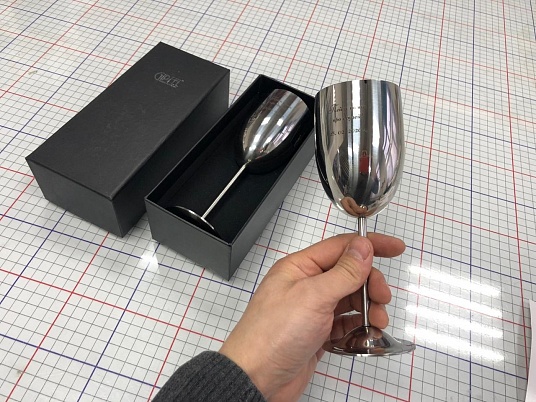 Гравировка на металлическом бокале